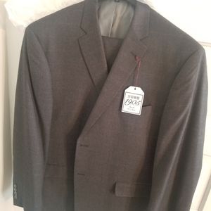 Jos A Bank suit 50R tailor fit NWT